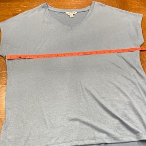 Very soft and comfy top!